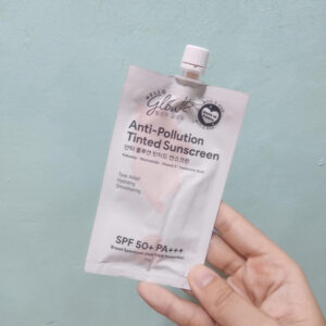 Hello Glow Anti-Pollution Tinted Sunscreen  SPF 50 PA++ 20g